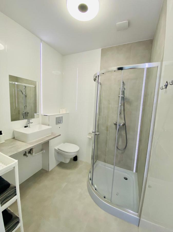 Smolna 11 * Varšava